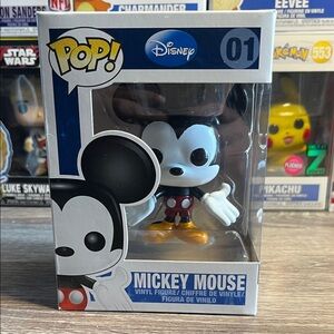 Disney Pop! Mickey Mouse Vinyl Figure - Black, White, Red
